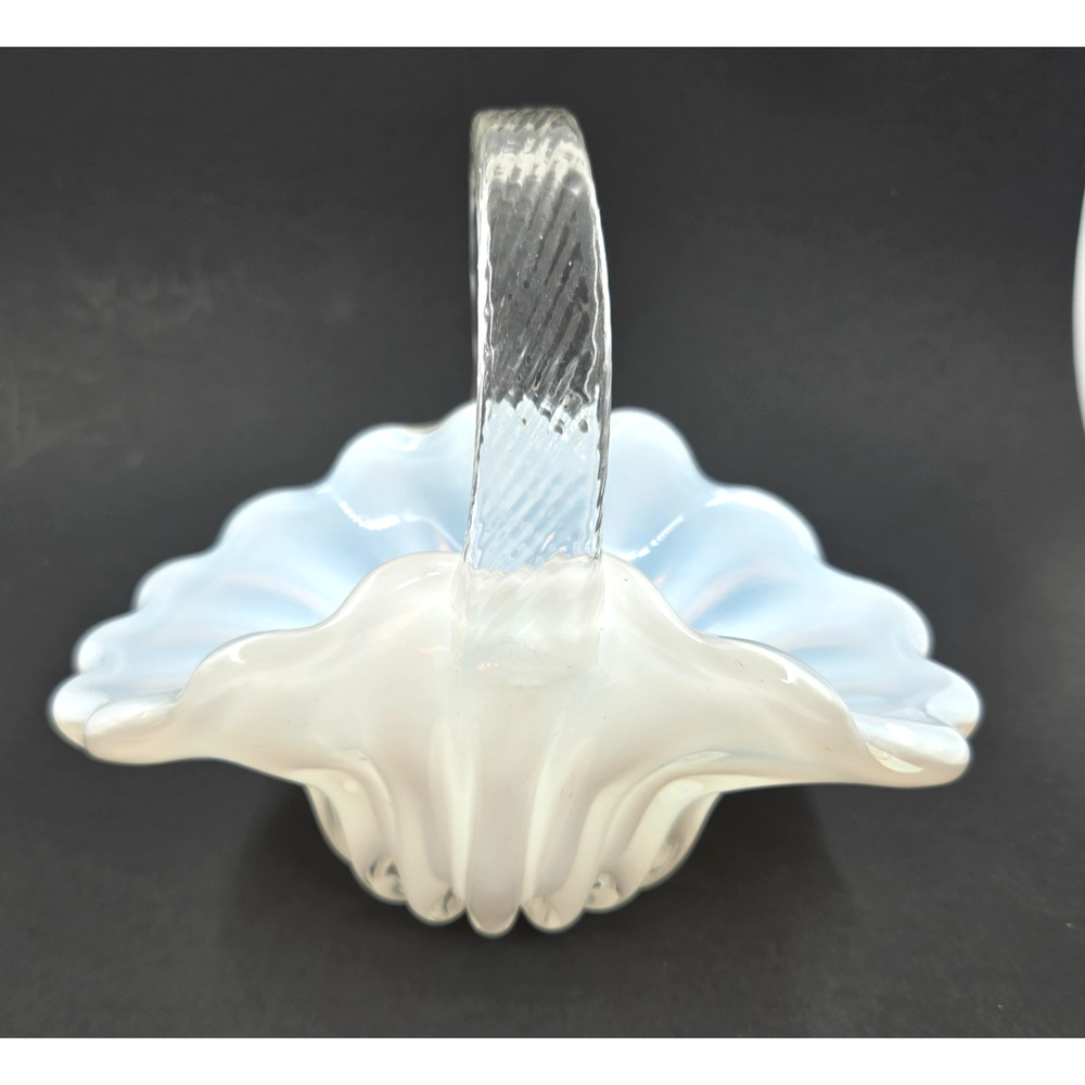 WOW!! LARRY LASLO OPALESCENT WHITE SWIRL BASKET W CLEAR HANDLE - ART GLASS